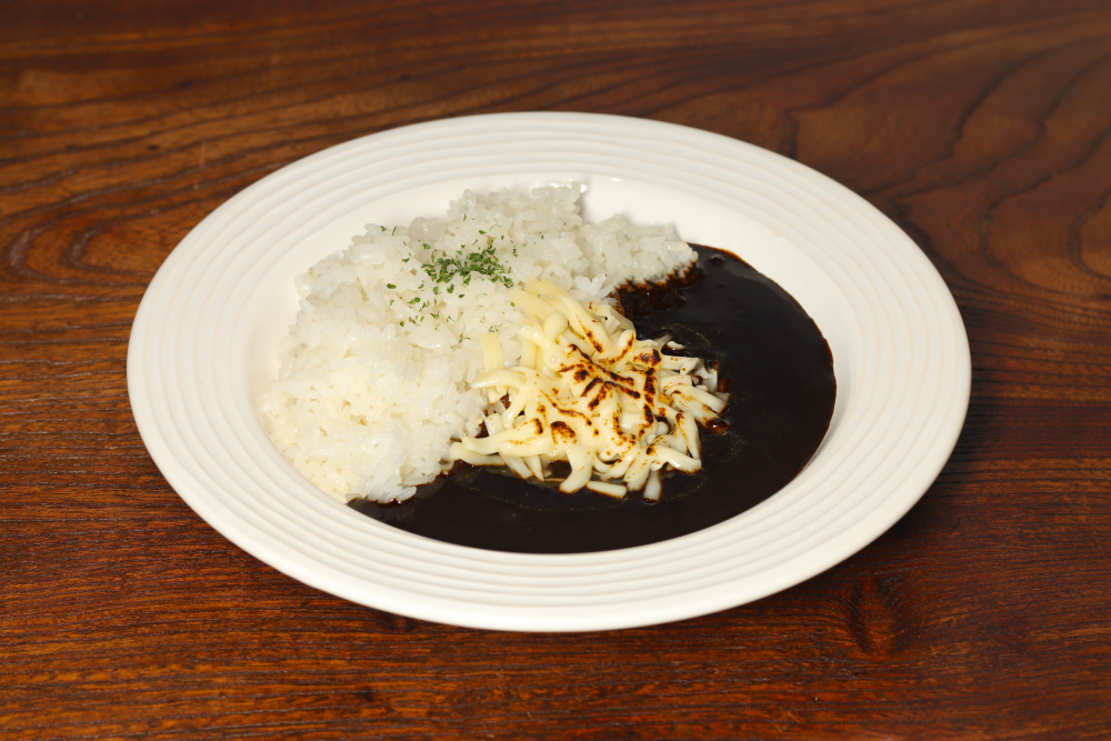 ■簡単調理の「本格的な黒カレー」でキッチンの稼働を高める