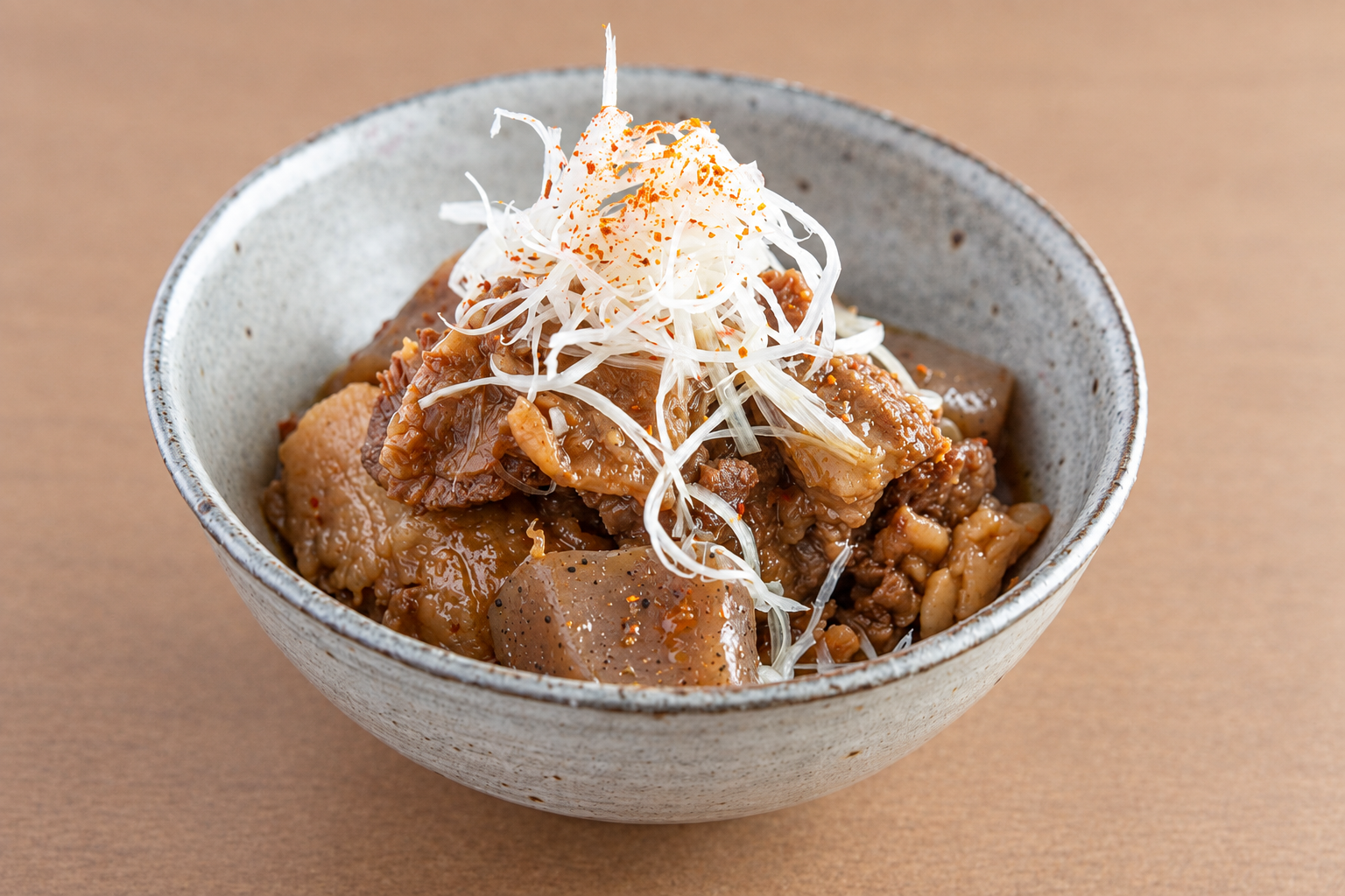 【10%OFF】ミシュランシェフ監修 そばだ家の牛すじ煮込み｜温めるだけで即提供！ご飯にもお酒にもぴったり！