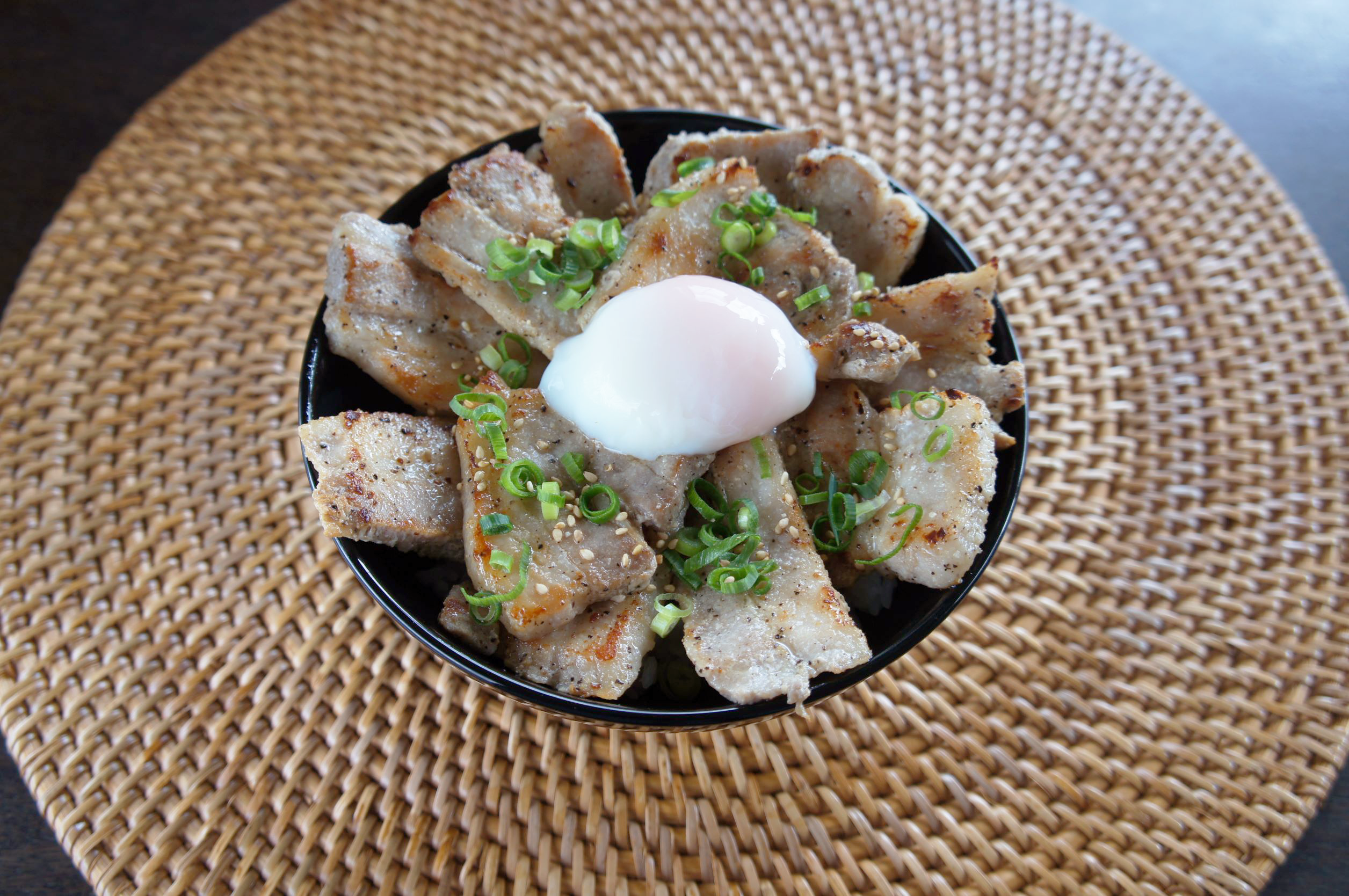 豚首領の豚丼（未加工）